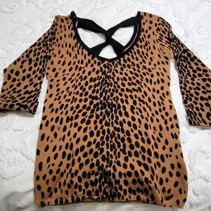 Guess 3/4 sleeve top, Size Small,